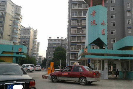 东平高级中学附近圣都山水城一期85万124m2简单装修出售